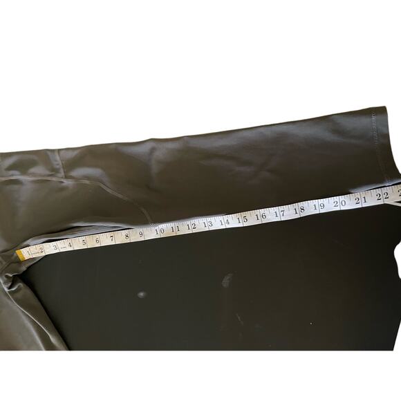 Zyia Women's grey leggings with pockets, size small Hi-Rise athleisure yoga - Picture 6 of 7